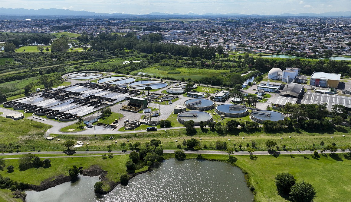Imagem aérea da ETE Belém em Curitiba.