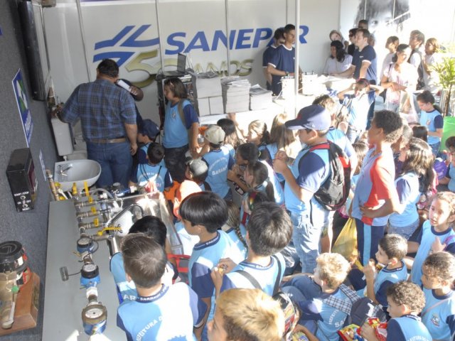 130514_estande_da_sanepar_na_expoinga_recebe_mais_de_20_mil_visitantes_12.jpg