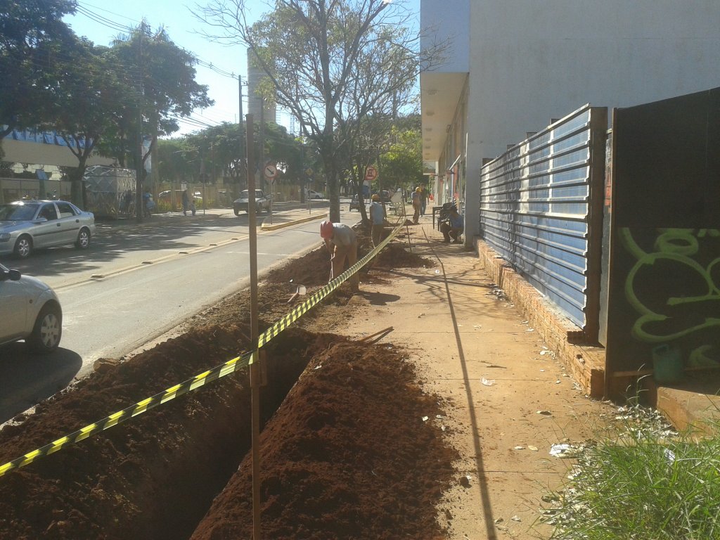 130723_maringa_-_obras_na_avenida_guedner2.jpg