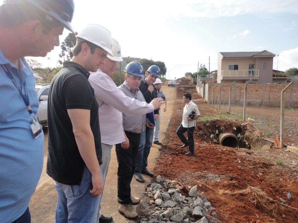 130924_-_guarapuava_prefeito_visita_obras_1.jpg