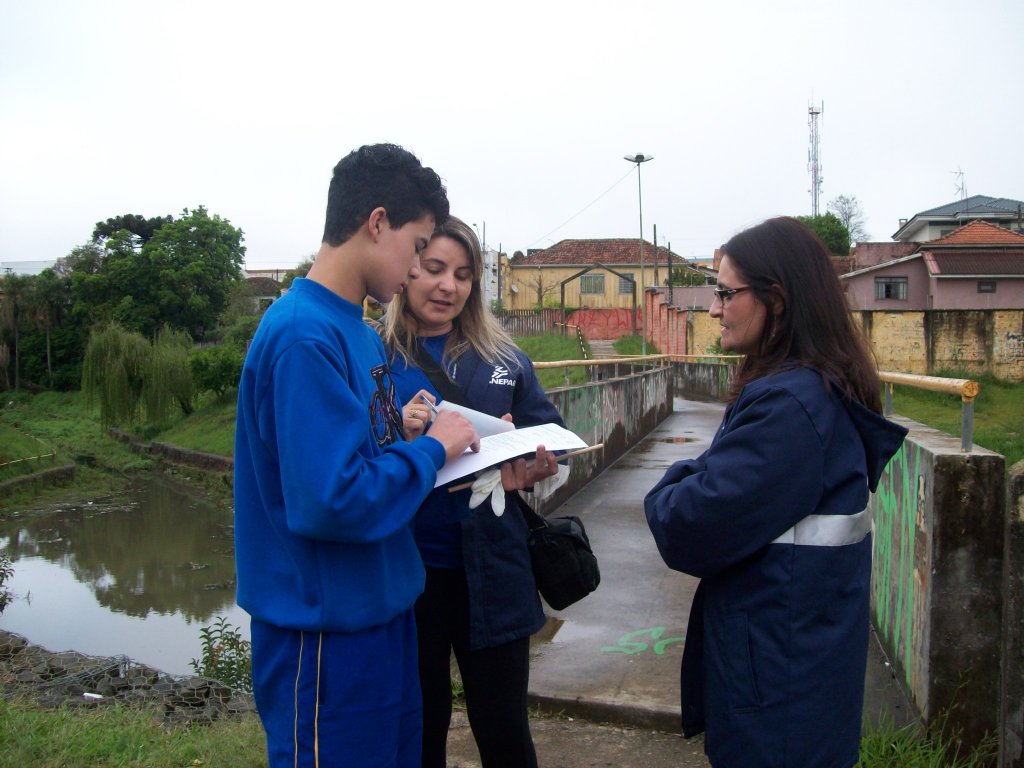 131004_projeto_monitora_qualidade_da_agua_do_arroio_da_madureira_2.jpg
