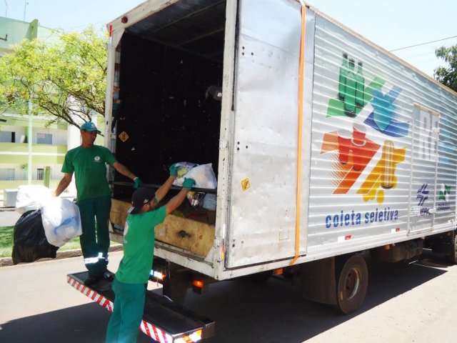 131014_-_cianorte_-_coleta_qualidade_-_edif_foto_6_-_coleta_seletiva.jpg