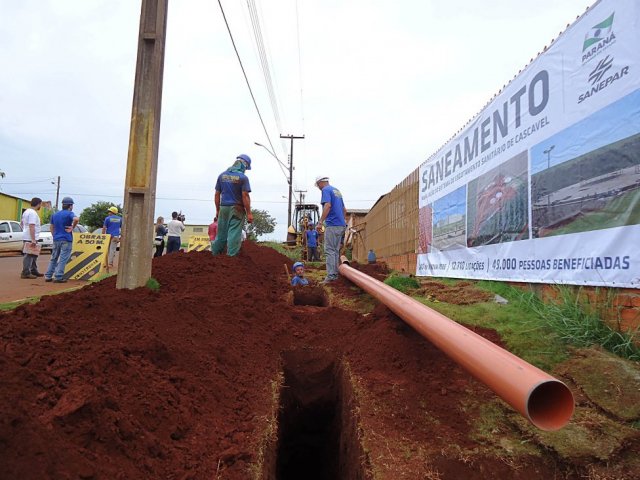 140114_oeste_e_sudoeste_-_acrecimo_numero_de_ligacoes_de_esgoto_-_3_obras_esgoto_cascavel.jpg