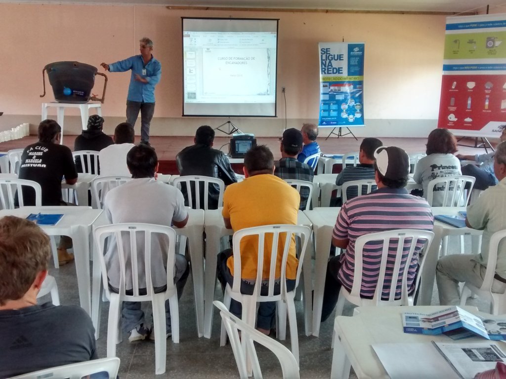 150601_-_imbau_-_capacitacao_-_ligacao_correta_de_esgoto.jpg