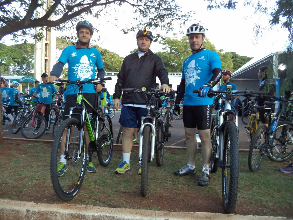 150622_ecobike_maringa_-_foto_5_-_funcionarios_de_londrina.jpg