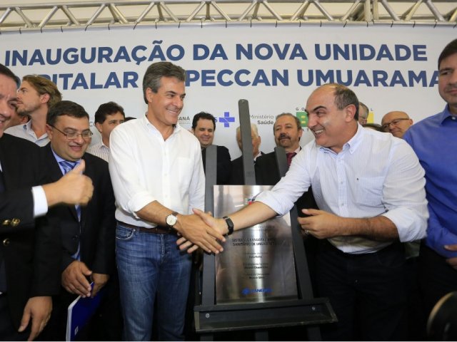 160304_-_umuarama_-_mounir_e_beto_-_inaugura_obras.jpg