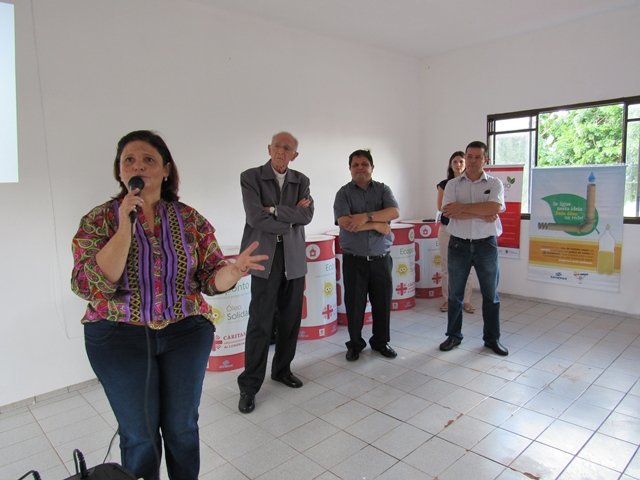 160311_-_londrina_-_projeto_oleo_solidario__3.jpg