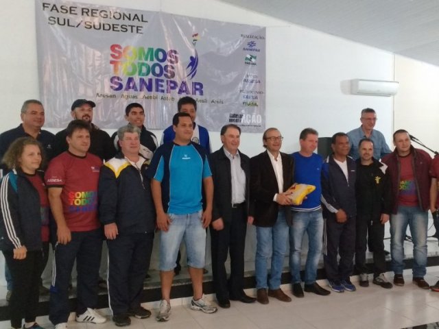 161019_-_guarapuava_-_olimpiadas_sanepar_-_doacao_alimentos__1.jpg