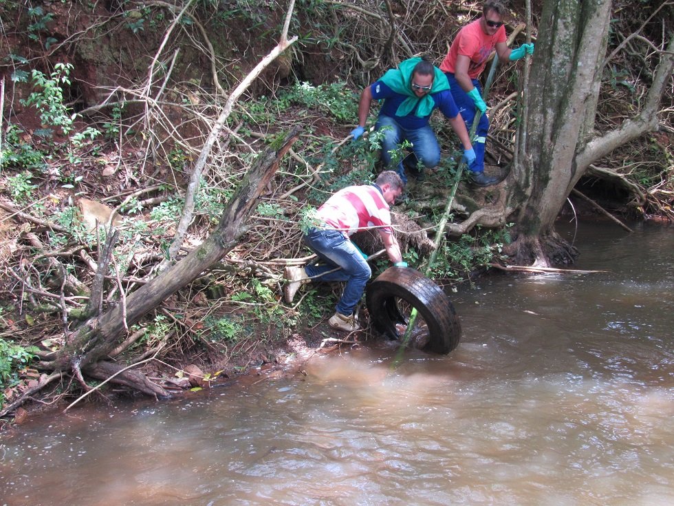 161216_-_acao_de_limpeza_do_rio_cascavel_3.jpg