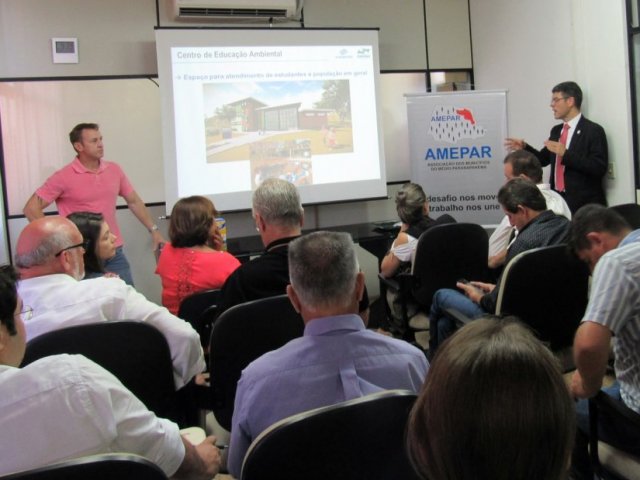 180319_-_amepar_-_apresenta_gestao_residuos_solidos_2.jpg