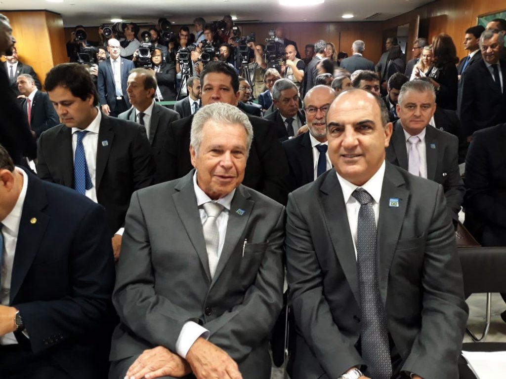 180327_-_brasilia_-projetos_140_mi_-_mounir_e_presidente_da_sabesp_jerson_kelman.jpg