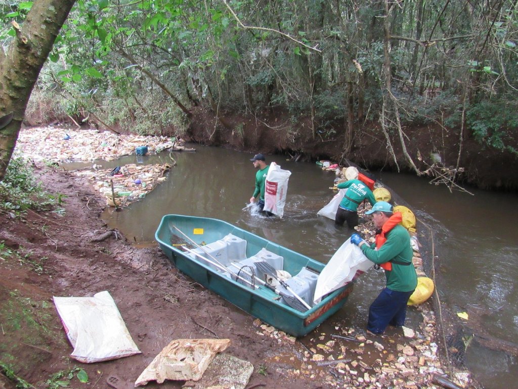 190402_-_cascavel_-_limpeza_rios_cascavel_e_quati_9.jpg