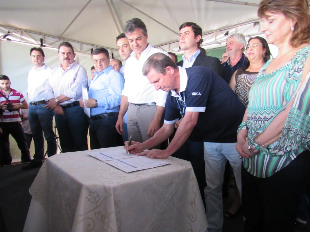 20150922_liberacao_edital_novo_reservatorio_guarapuava__foto_1.jpg