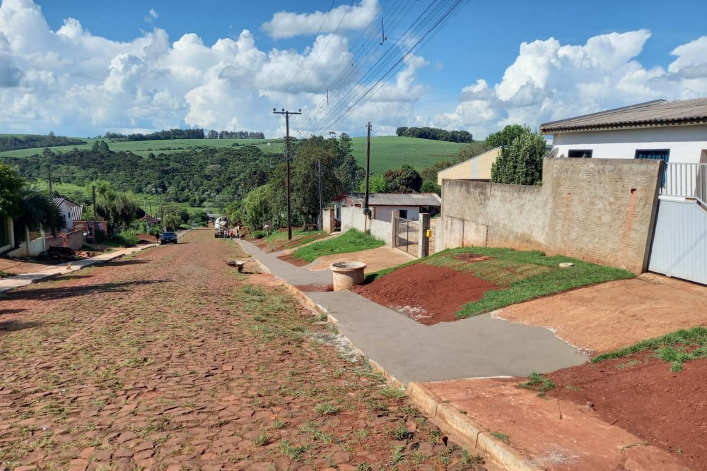 2023-08-16_obra_sanepar_jardim_sta_cecilia_manoel_ribas.jpg