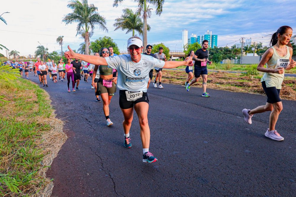 20250331_-_maringa_-_corridas_sanepar_2025_-_1_-__alegria_de_uma_carredora.jpg