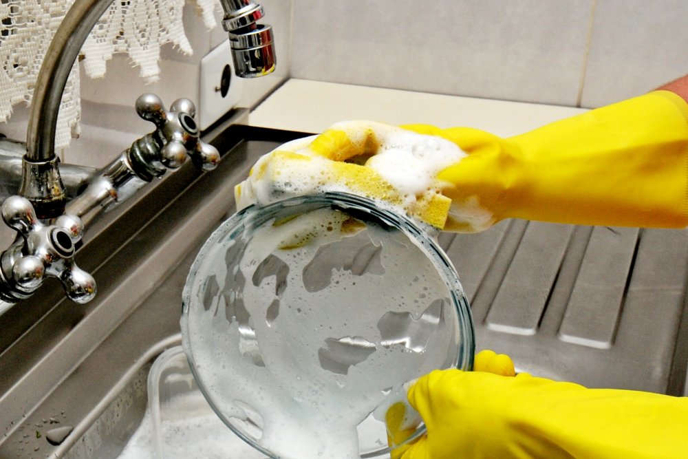economia_lavagem_de_louca.jpg