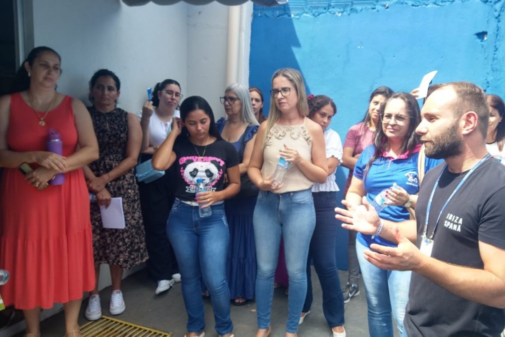 foto_1_reuniao_comunitaria_guairaca_professores_2.jpg