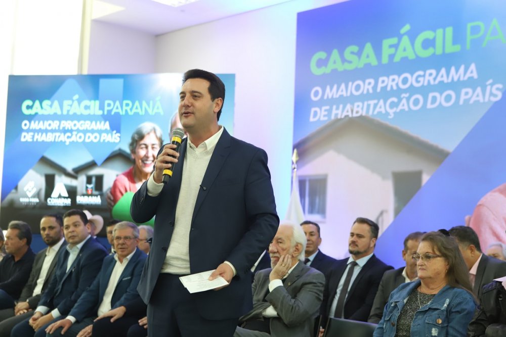 governador-programa_casa_facil_parana-13-05-25_328.jpg