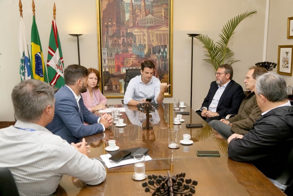 sanepar_e_pref_curitiba_reuniao_2.jpg