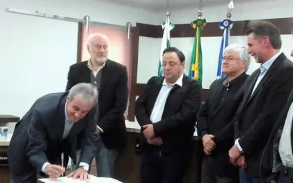 160516_sanepar_anuncia_investimentos_em_uniao_da_vitoria_1.jpg