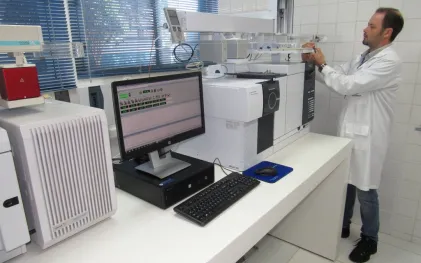 170406_-_maringa_-_novo_equipamento_laboratorio__2.jpg
