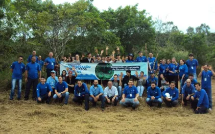 170510_umuarama_realiza_plantio_de_arvores_na_ete_pinhalzinho5.jpg