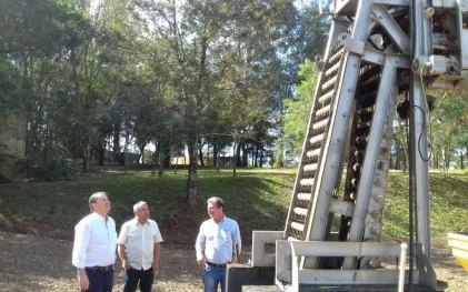 20160701_diretor_da_sanepar_visita_obras_de_ampliacao_do_sistema_de_esgoto_de_quedas_do_iguacu_1.jpg