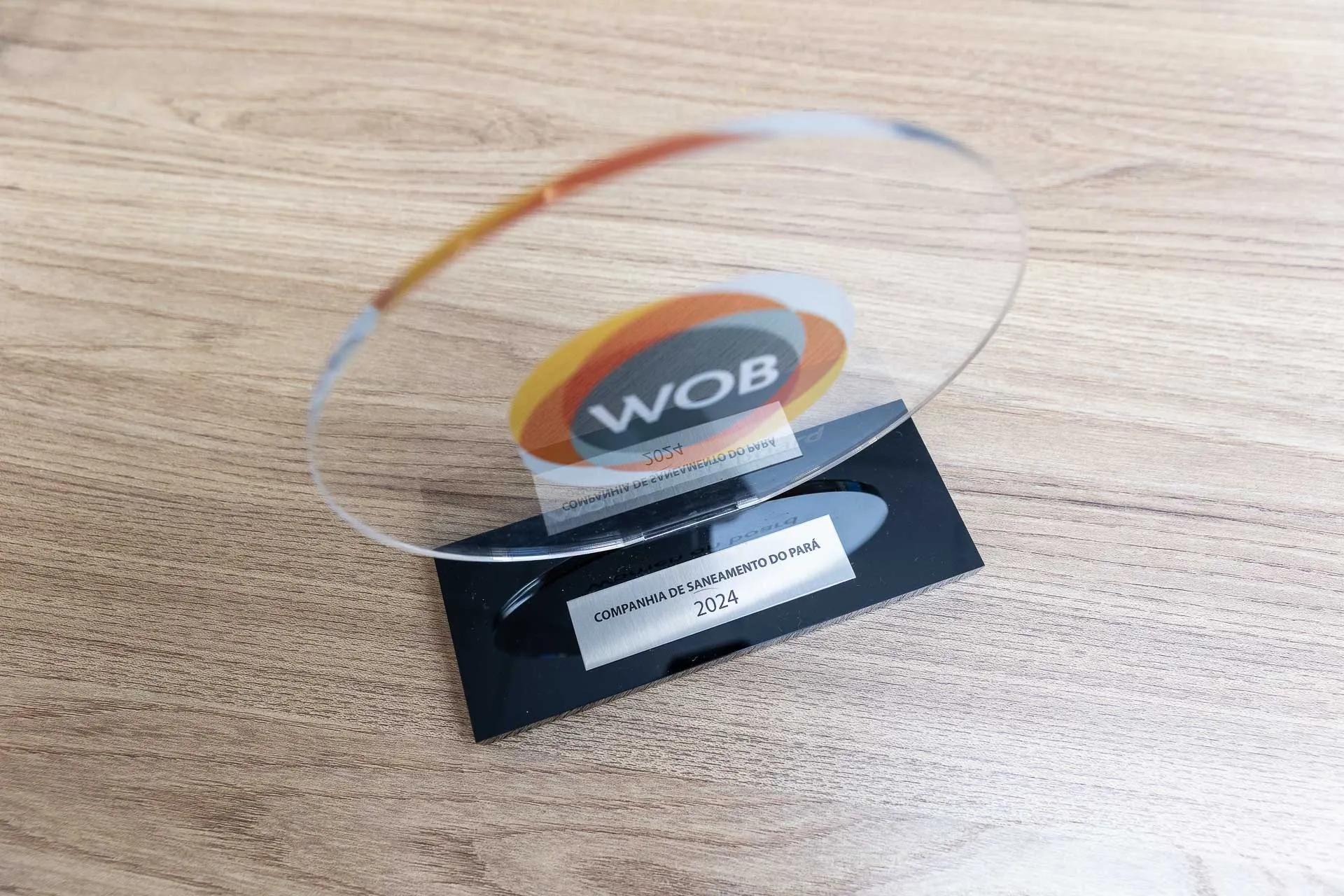 Representantes da Diretoria, Conselho de Administração e Comitê ASG recebem o selo WOB. 